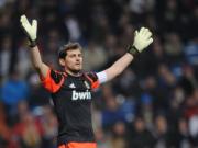 Casillas: Hãy gọi taxi và ra đi!
