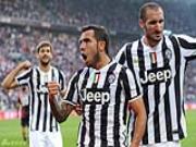 Juventus tìm lại niềm vui, AC Milan gục ngã phút bù giờ