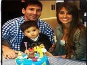 Gạt ưu phiền, Messi tìm vui bên vợ con