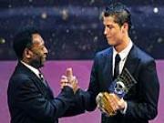 "Vua bóng đá" Pele bị cười nhạo vì "hô biến" Ronaldo
