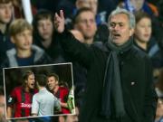 Jose Mourinho suýt bị ăn đòn trong đường hầm