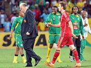 Tây Ban Nha thua sốc Nam Phi: Báo động rồi, “La Roja”