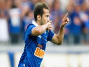 Bản tin Bongda24h tối 25/11: Man Utd chiêu mộ tiền vệ đa năng người Brazil