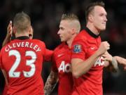 Phil Jones đặt mục tiêu tiếp tục tiến bộ