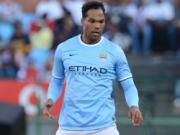 Arsenal gia cố hàng thủ bằng người thừa của Man City