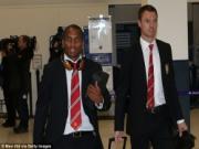Man Utd suýt gặp thảm họa va chạm máy bay khi tới Đức