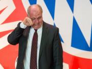 Chủ tịch Bayern rơi nước mắt mừng doanh thu kỷ lục