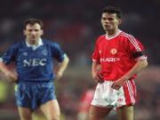 Trận ra mắt Man United của Giggs: Không đồng đội nào ngày ấy còn chơi bóng