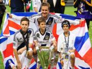 Bỏ qua hiềm khích quá khứ, David Beckham tính đưa cậu cả về Man Utd?