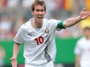 Alexander Hleb làm xiếc với trái bóng