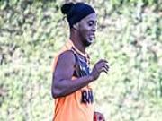 Ronaldinho khoe kỹ thuật siêu đẳng