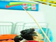 Côn bị gãy của Mạnh Quyền là mua từ Trung Quốc