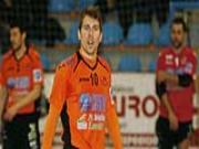 Bàn thắng quá "dị" ở sân futsal