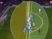 Chiến thắng "có mùi" của Real: Cristiano Ronaldo lập công trong tư thế việt vị mười mươi