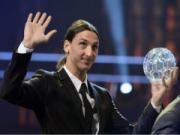 Ibrahimovic: "Ronaldo, Messi là người, còn tôi là thánh"