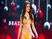 Ronaldinho được người đẹp treo “thưởng nóng”