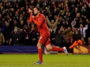 Tương lai của Bale và Suarez: Hãy noi gương Van Persie!