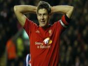 Steven Gerrard đá hỏng penalty, Liverpool thua đua West Brom