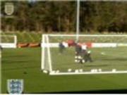 Oxlade-Chamberlain và pha volley siêu phẩm "không thể cản phá"