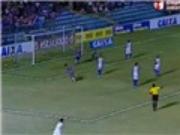 Pha làm bàn kiểu "xe đạp chổng ngược" hiếm có khó tìm trong bóng đá