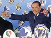 Milan: Thắng derby, thắng trong hòm phiếu