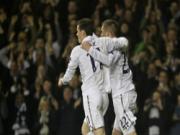 Thắng đậm Inter, Tottenham đặt một chân vào tứ kết Europa League