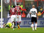 Balotelli lập cú đúp giúp Milan đánh bại Palermo