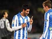 Pha dứt điểm tuyệt đẹp của Carlos Vela