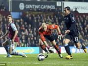 M.U = Man City + 12: Tevez níu giữ giấc mơ màu xanh