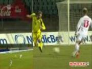 Đứng tim vì màn biểu diễn của thần gác đền