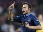 Cabaye “rủ rê” đồng đội cũ gia nhập PSG