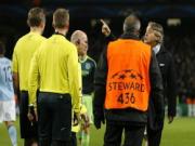 Mancini gây sức ép, khiến một trọng tài phải giải nghệ