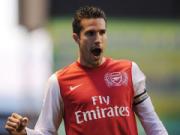 Wenger tính sai bài toán kinh tế mang tên Van Persie