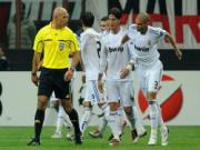 Howard Webb, "điềm xấu" cho Mou và Real?