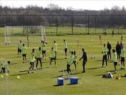 Vụ bán tên sân tập của Man Utd sẽ nằm dưới sự giám sát từ UEFA