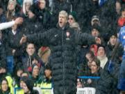 Arsene Wenger e ngại sức mạnh tiền bạc của Chelsea