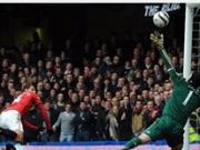 Pha cứu thua tuyệt vời của Petr Cech