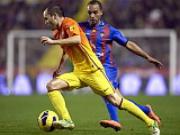 Đơn giản, Iniesta là "phù thủy"