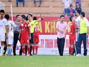 Nhiều sự cố trọng tài sau vòng 5 V-League 2013
