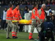 Tin dữ liên tiếp ập đến với Barca: Sau Messi là Mascherano