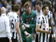 Tim Krul chấn thương, nghỉ hết mùa