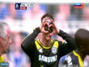 Torres "mỉa" trọng tài Chris Foy cần thêm cặp kính