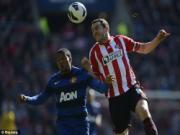 Cựu sao Man Utd: Tránh "máy sấy tóc", gặp "súng phun lửa"