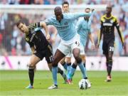 Hazard bực tức vì sự sợ hãi của Chelsea trước Man City