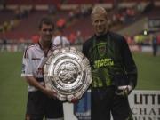 Peter Schmeichel: Đánh Roy Keane, khiến Sir Alex sợ hãi