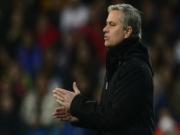 Mourinho kinh hãi: "Real Madrid phải chống lại 50.000 người"