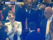 Mừng Milan ghi bàn, hôn thê Berlusconi ăn chửi