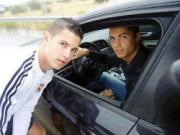 Ronaldo gặp “bản sao” trước trận gặp Galatasaray