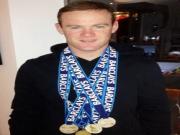 Rooney "khoe" chiến tích trên mạng xã hội Facebook