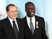 Seedorf sắp trở lại Milan: Khi tình yêu của Berlusconi có lí lẽ riêng